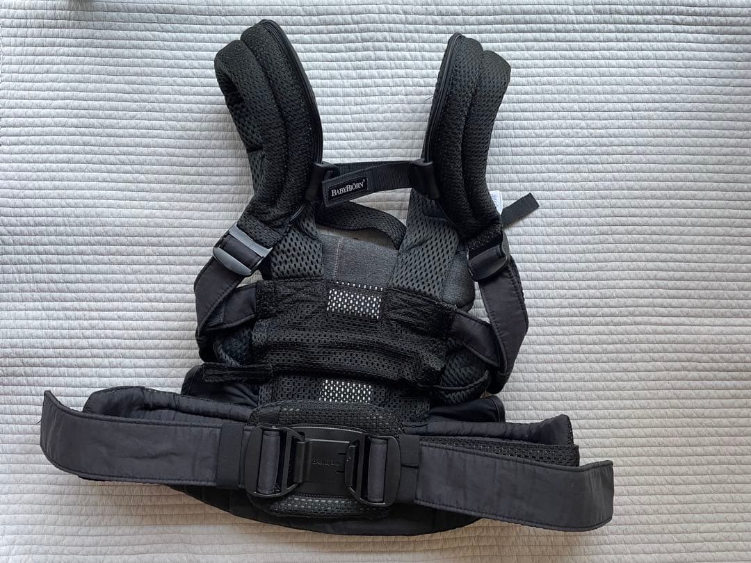 【BABY BJORN】抱っこ紐　ベビーキャリア　ハーモニー　BLACK