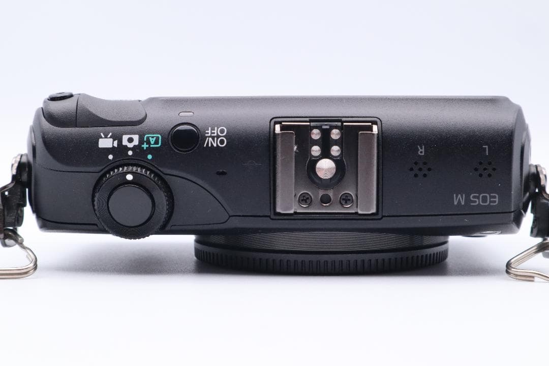 Canon EOS M ＋ 18-55mm ＋ 22mm ＋ Flashなど