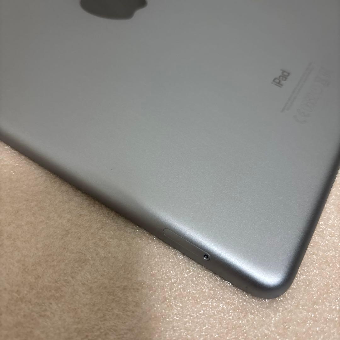 iPad 第5世代 32GB Wifi+Cellular A1823