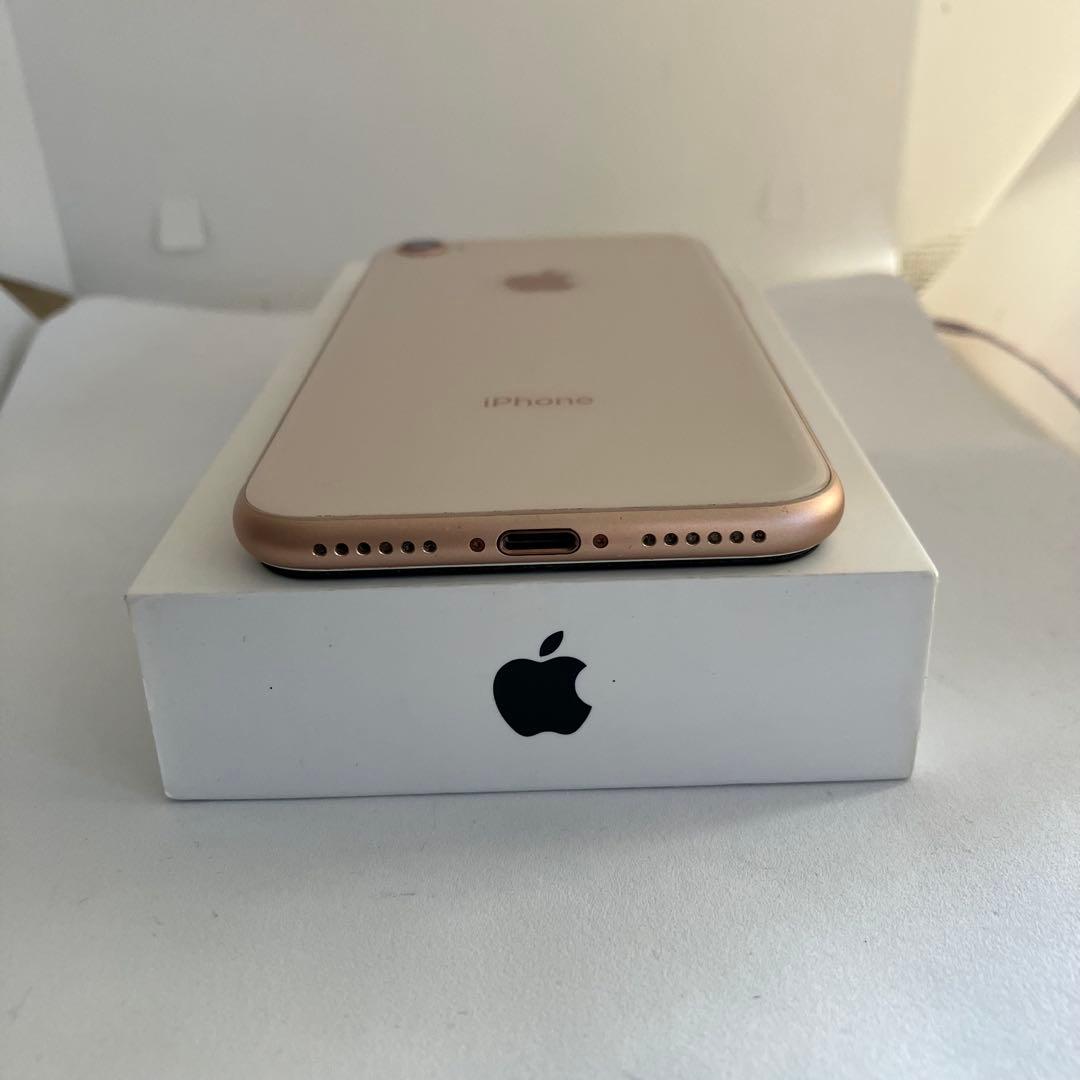 【すぐ発送】iPhone 8 64GB 【値下げ不可】