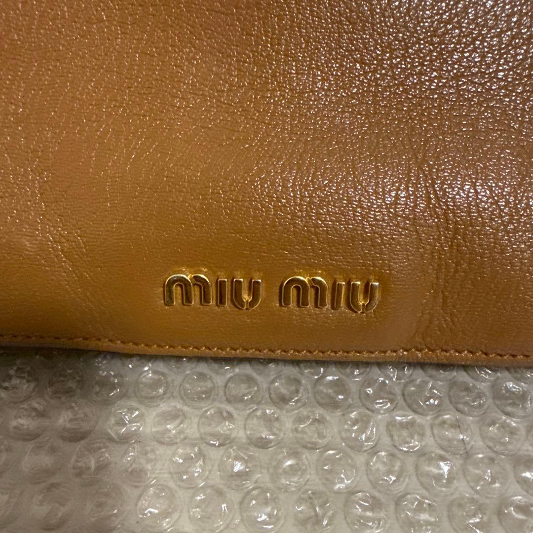 ハンドバッグ　miumiu マドラスレザー　トートバッグ