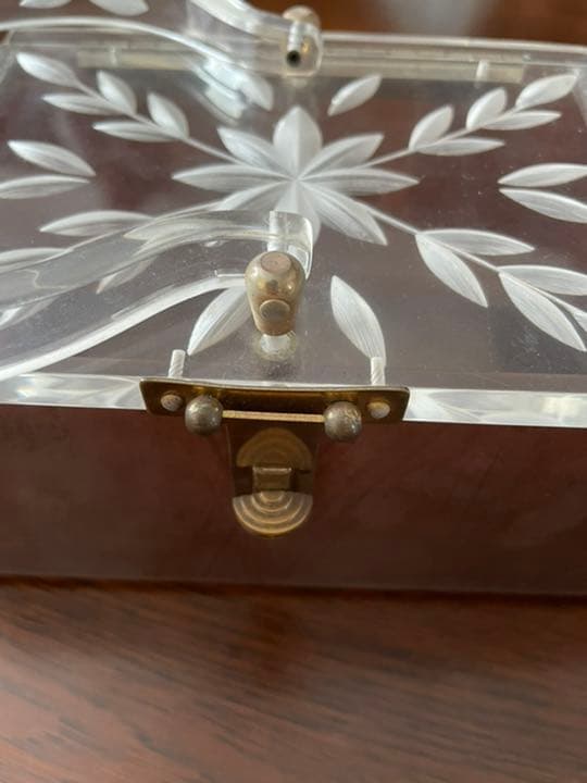 ルーサイトバッグ