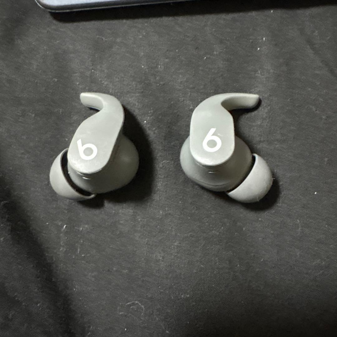 イヤホン Beats fit pro