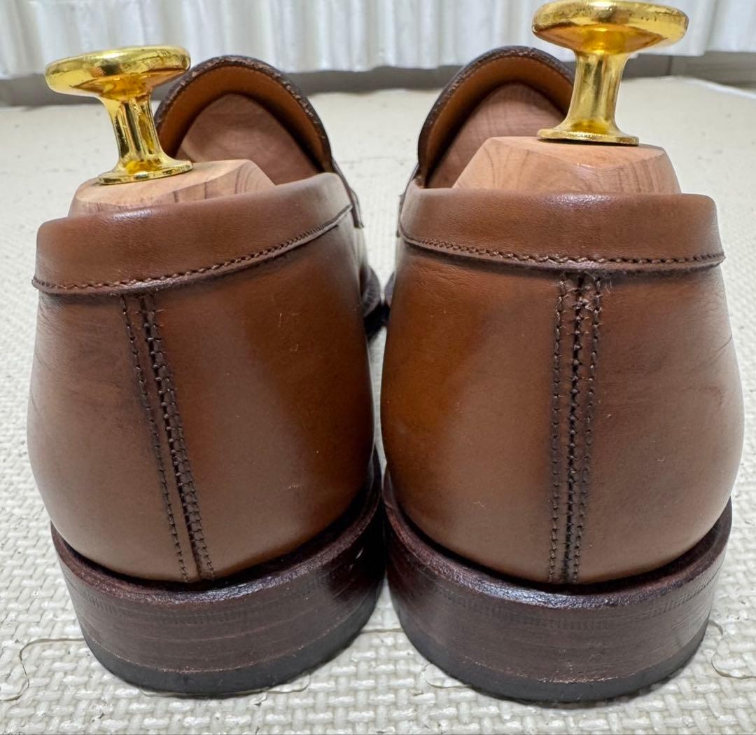 ジャランスリワヤ　ローファー