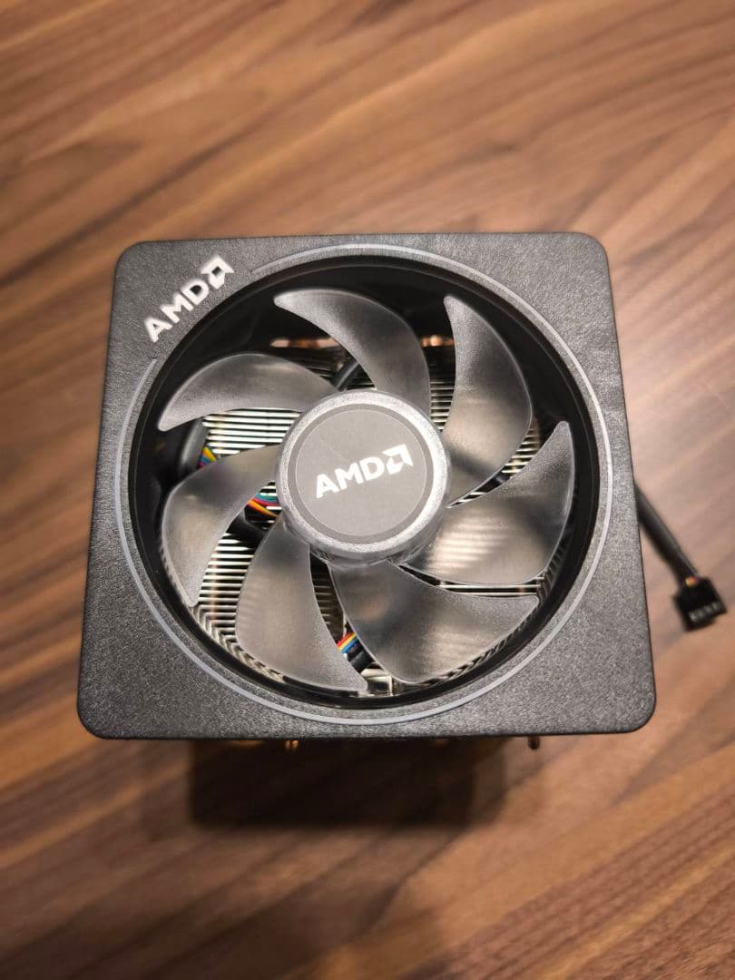 AMD Ryzen 7 3800X CPU 本体