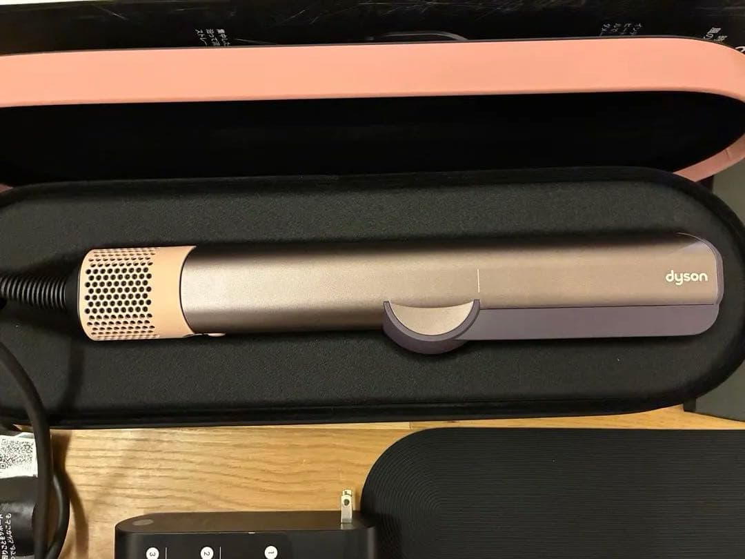 ダイソン　ストレイトナー　ジャスパープラム限定色 HT01