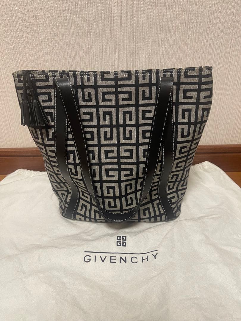 GIVENCHY ジバンシー ショルダーバッグ