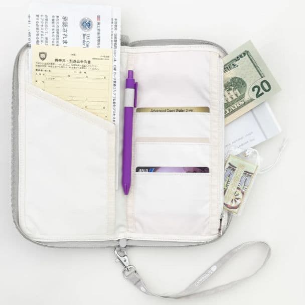 ひとりっぷ(R)×LeSportsac MASTER TRAVEL WALLET