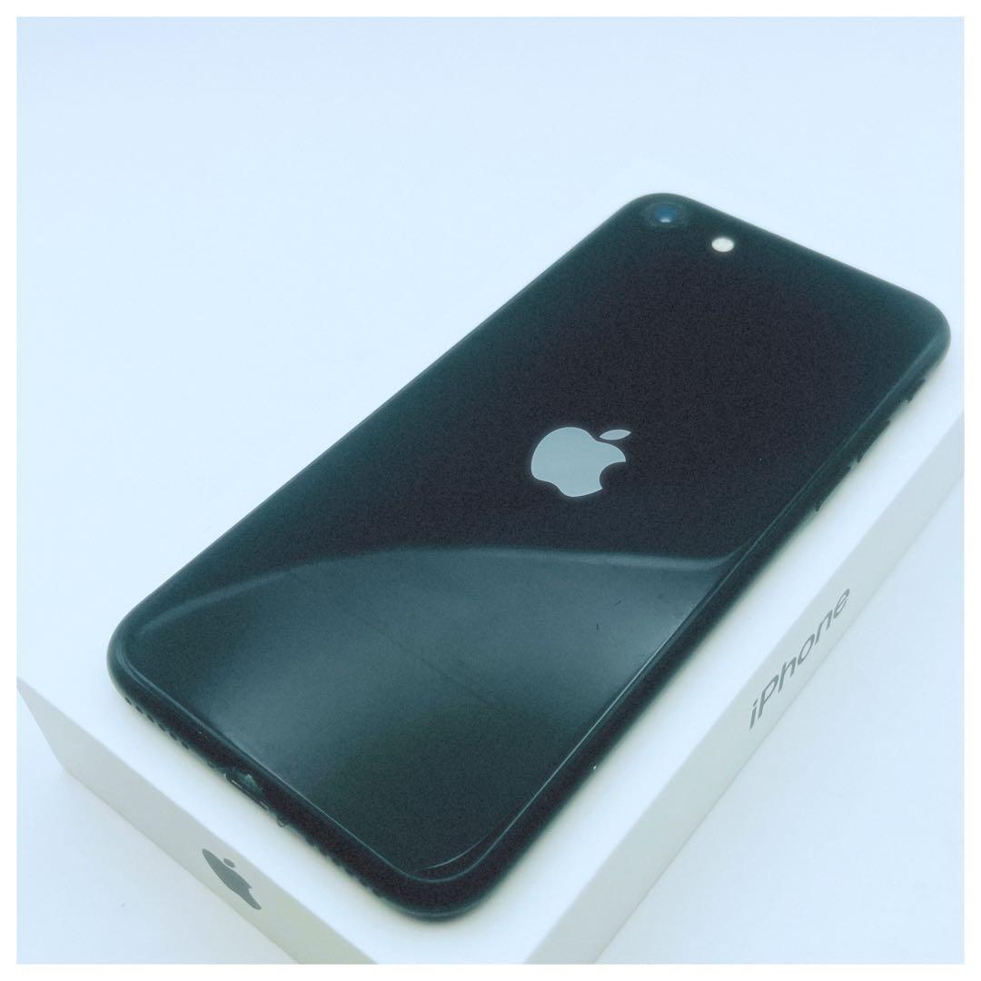 iPhone SE 3 64GB SIMフリー バッテリー100%