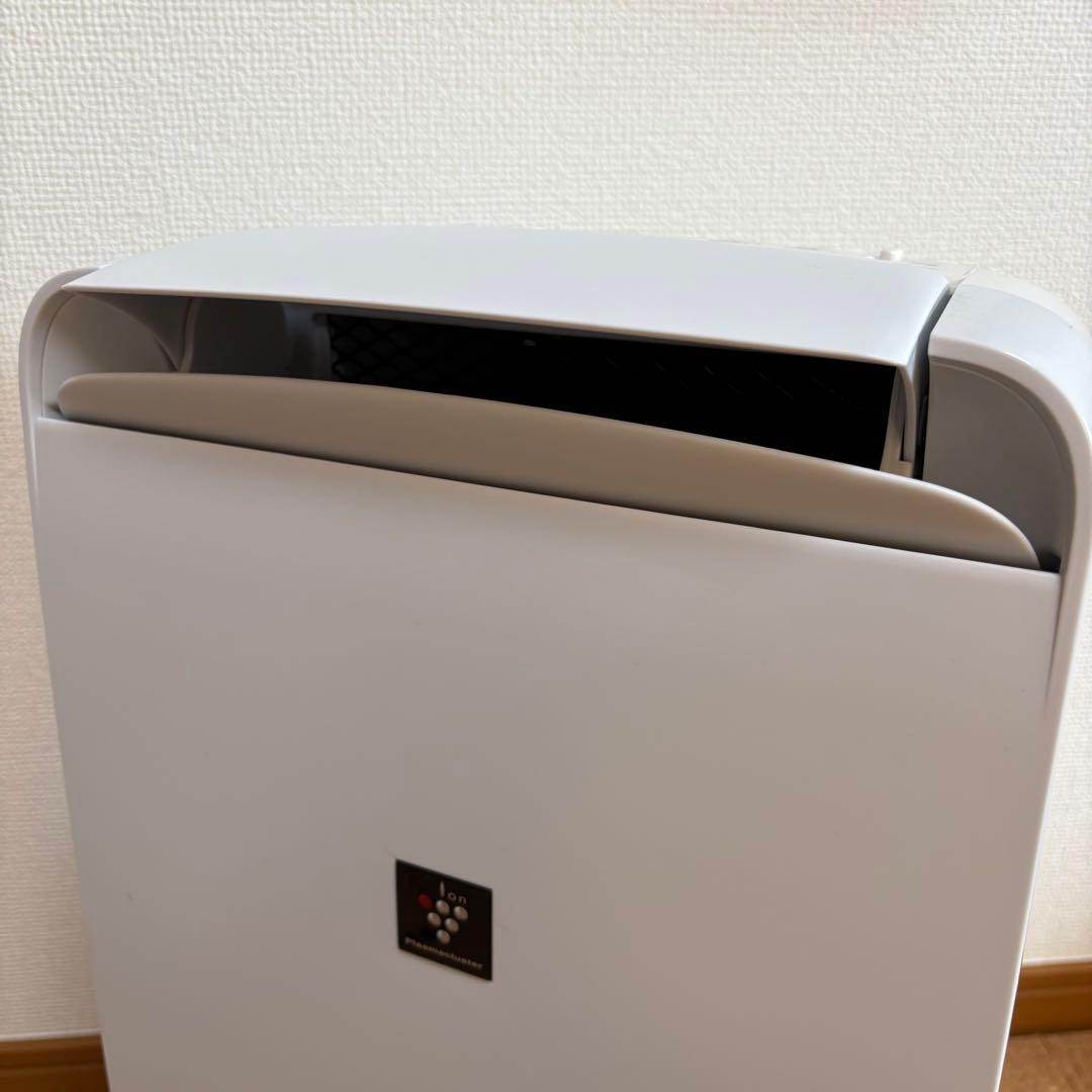 【良品】シャープ 衣類乾燥除湿機 CM-J100-W プラズマクラスター2019