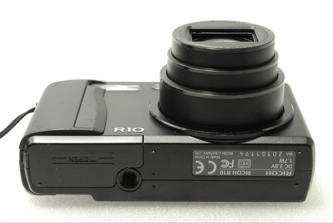 RICOH R10 ❤️スマホ転送 ブラック 動作確認済 リコー コンデジ カメラ