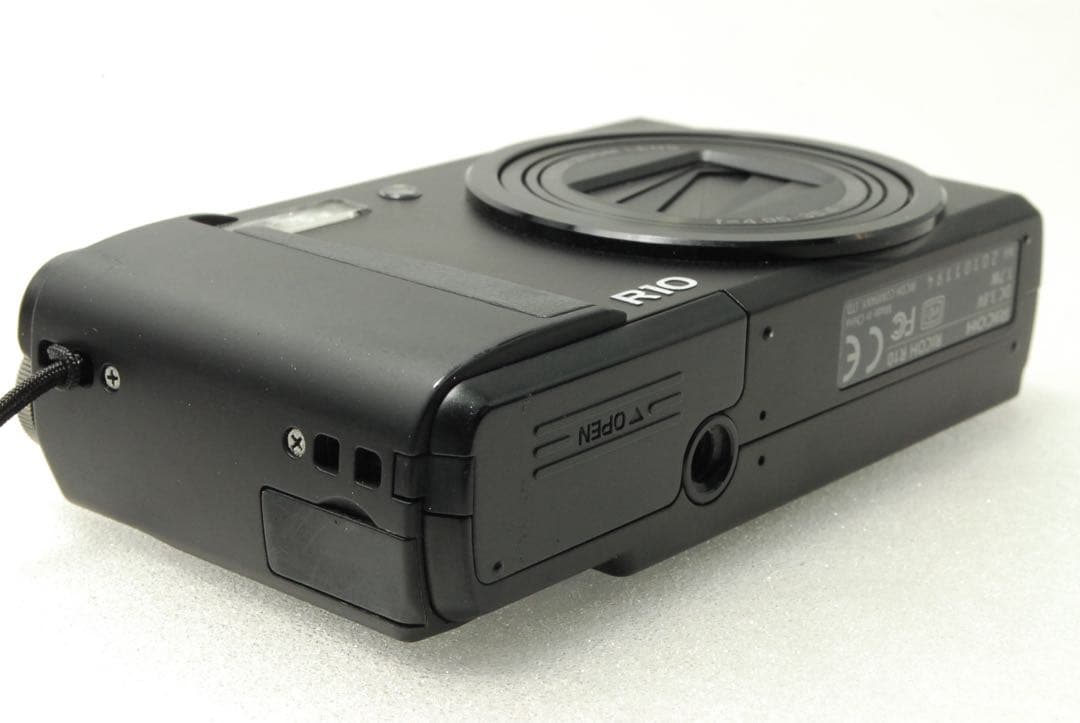 RICOH R10 ❤️スマホ転送 ブラック 動作確認済 リコー コンデジ カメラ