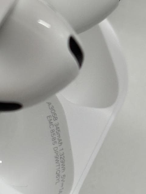 【ほぼ未使用】Apple AirPods4 MXP63J/A
