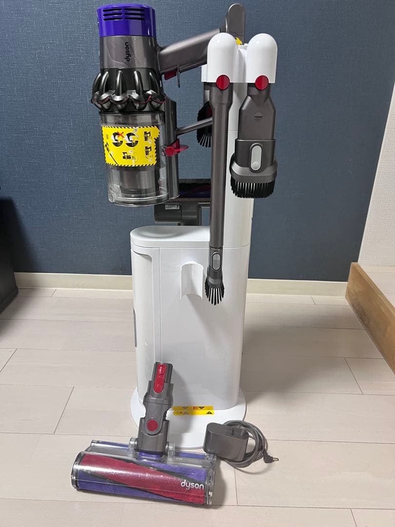 セット販売 dyson V10 スティッククリーナー 収納ドッグ付き