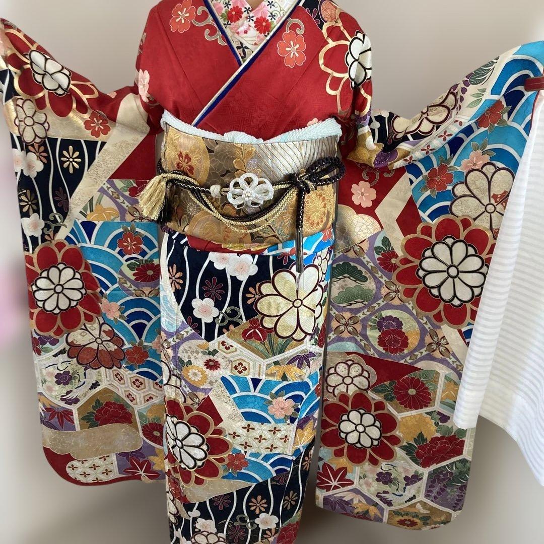未使用に近い　豪華振袖フルセット　華やかな花柄　赤