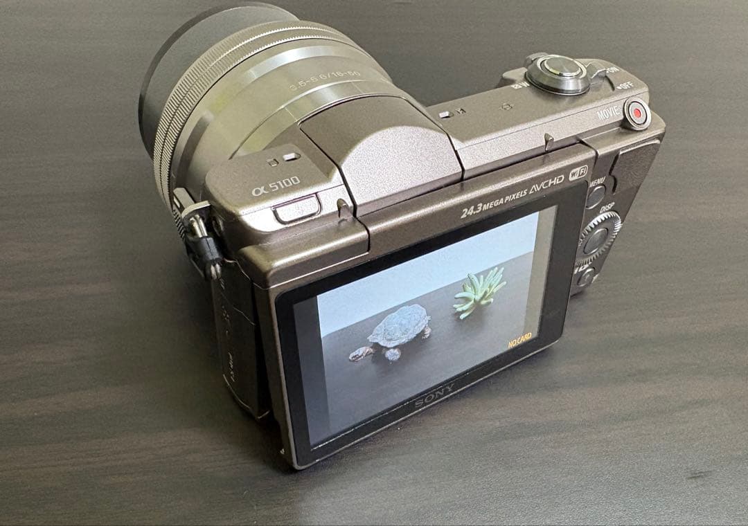 SONY α5100 ダブルズームレンズ デジタル一眼レフ 本体とレンズ