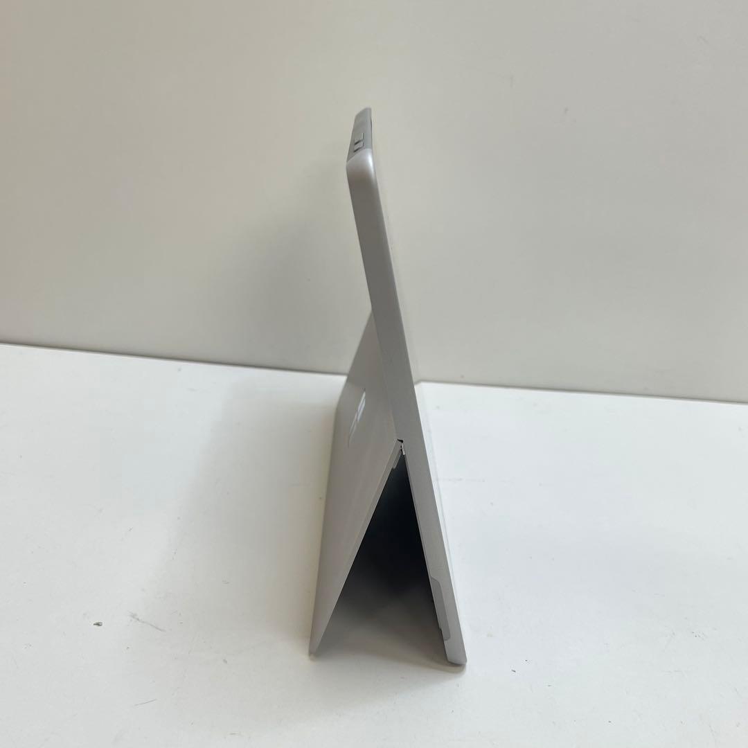 #400 Microsoft Surface Go 1824 タブレット8GB