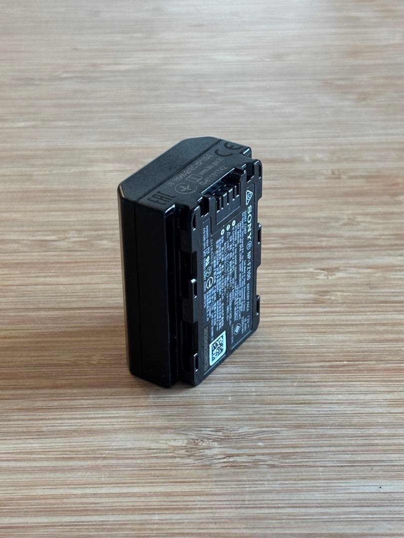 SONY α7C フルサイズミラーレス一眼 （予備バッテリー付）