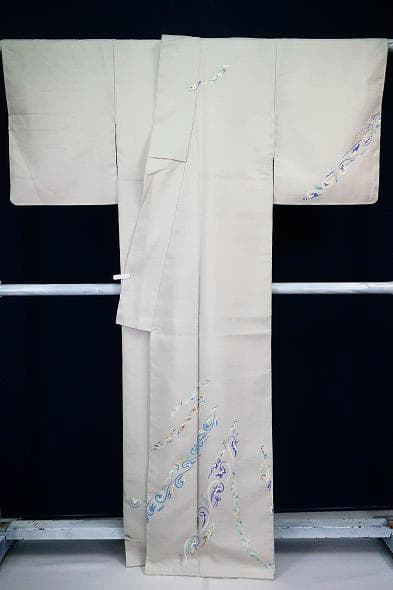 ★専用★ 未使用品 付け下げ 紬 ライトグレー 唐草花 袷 身丈159cm