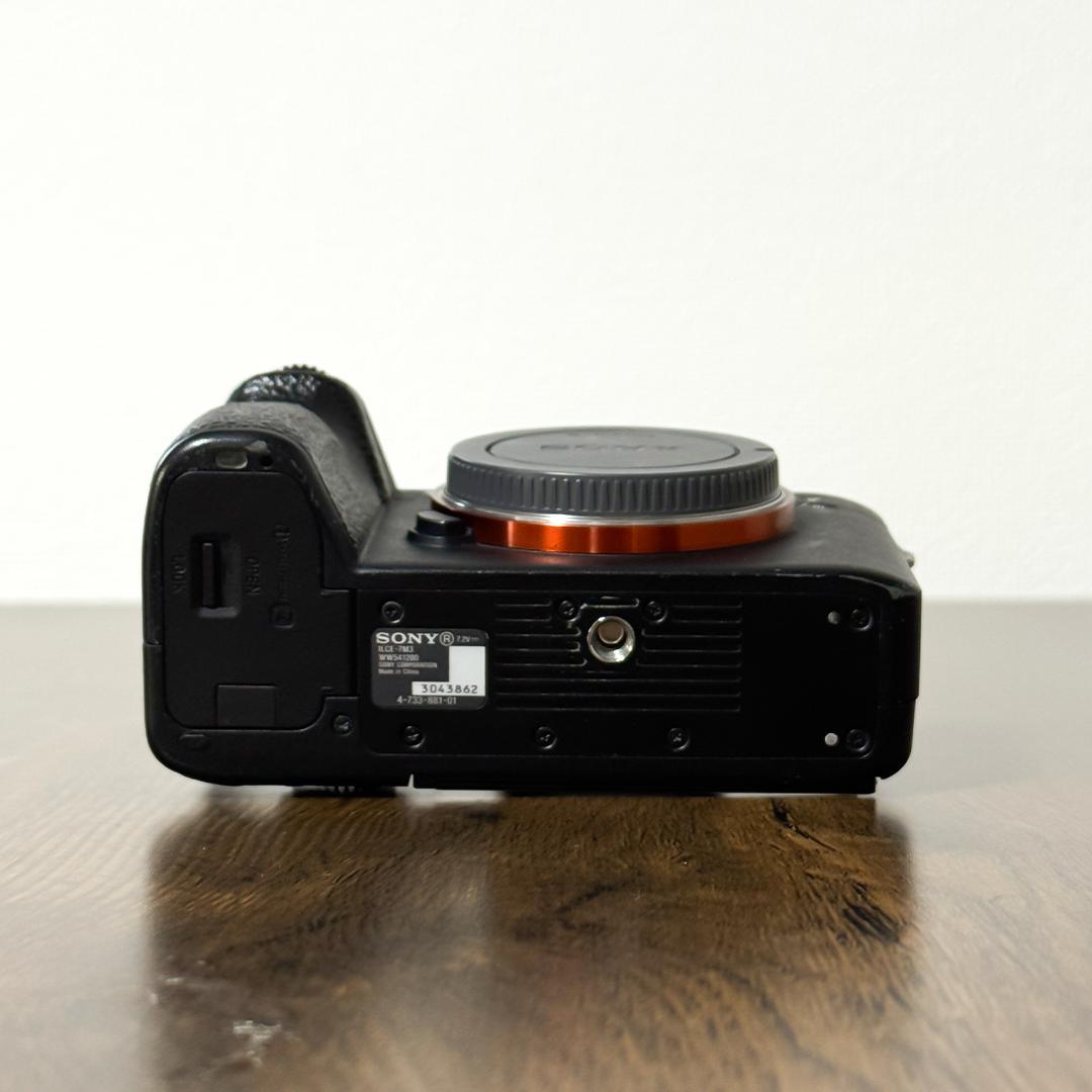 SONY α7III ボディ 元箱・説明書付き 動作良好