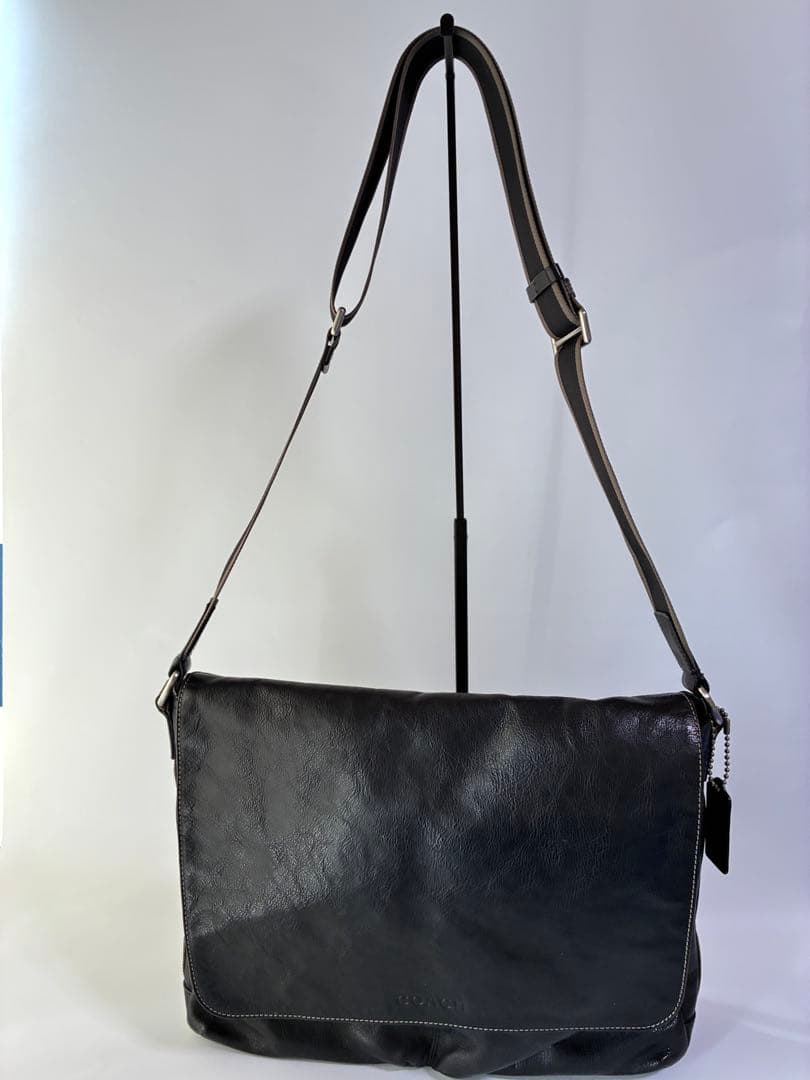 COACH ブラックレザー ショルダーバッグ