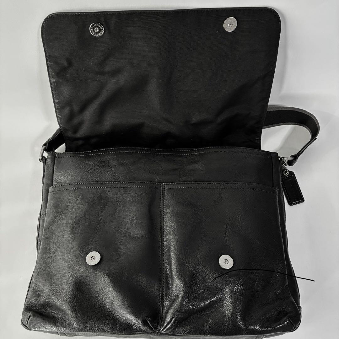 COACH ブラックレザー ショルダーバッグ