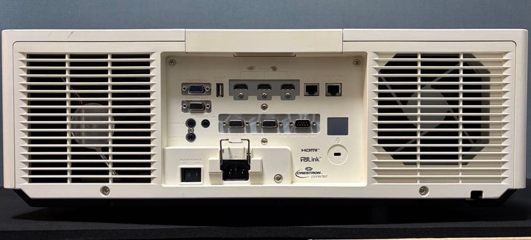 パナソニックPT-MZ880レーザープロジェクター