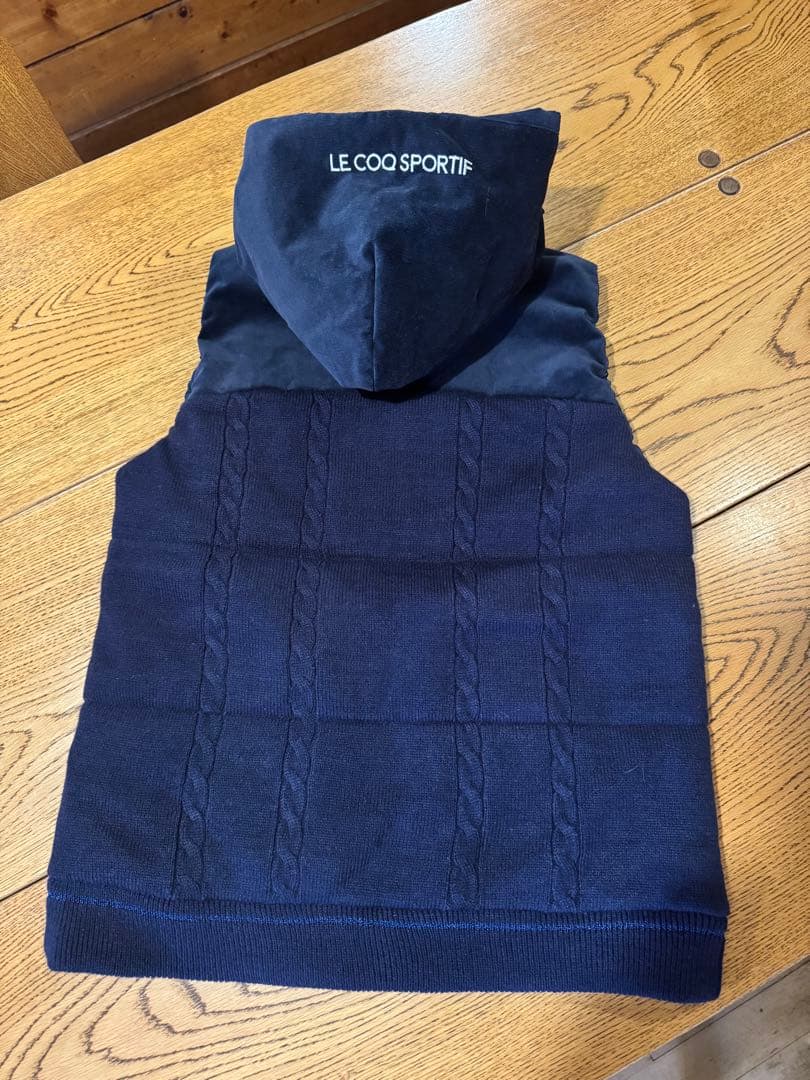 LE COQ SPORTIF フード付きベスト（保温）