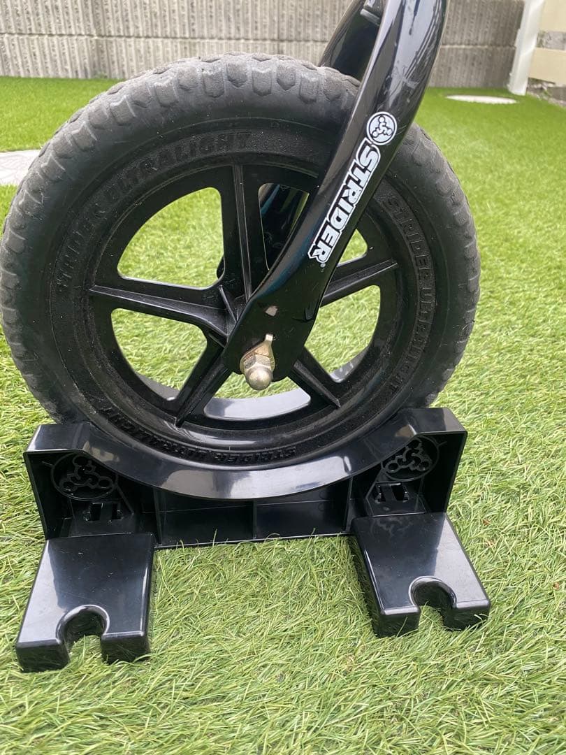 ストライダースポーツプロ＆プロテクター＆ヘルメット＆スタンド＆ベル　5点セット