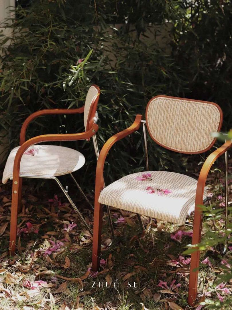 ZHUÓ SE アームチェア ベージュ