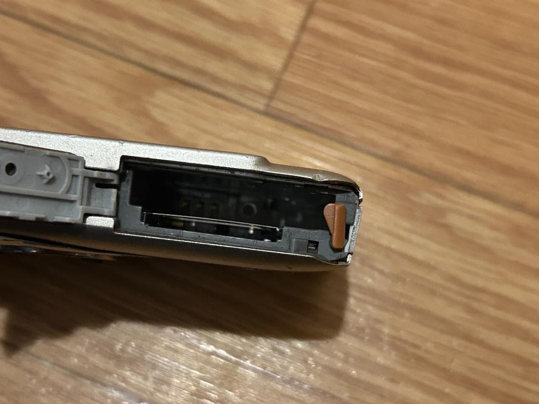 Canon IXY 210F キャノン コンパクトカメラ ジャンク