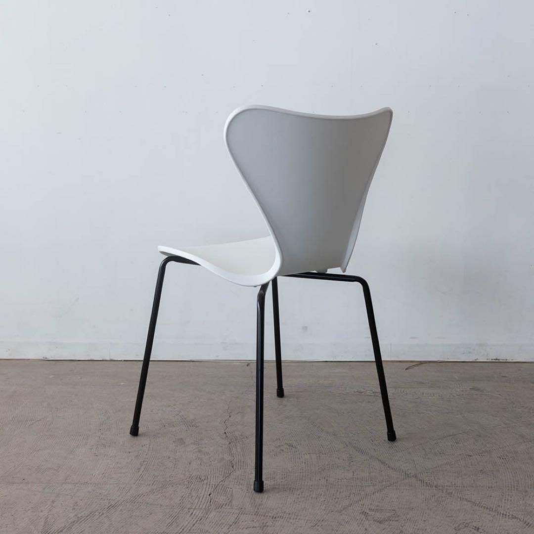 ホワイト ダイニングチェア シンプルデザイン