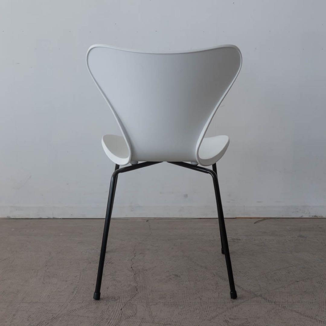 ホワイト ダイニングチェア シンプルデザイン