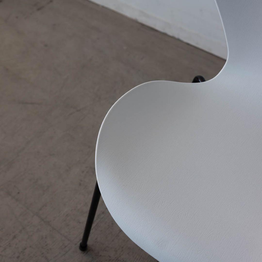 ホワイト ダイニングチェア シンプルデザイン