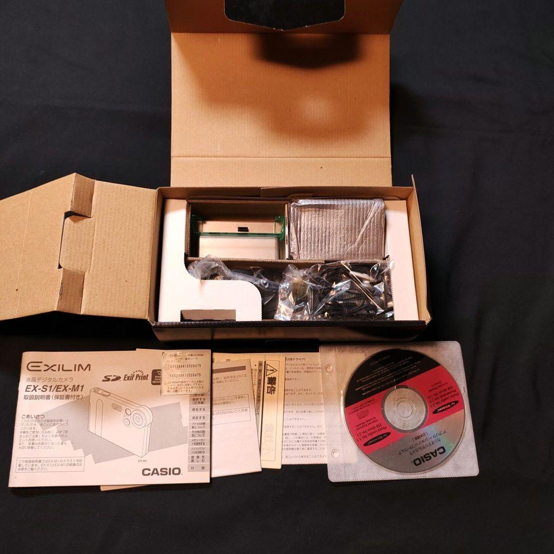 CASIO EXILIM EX-M1 ウェアラブルカードカメラ