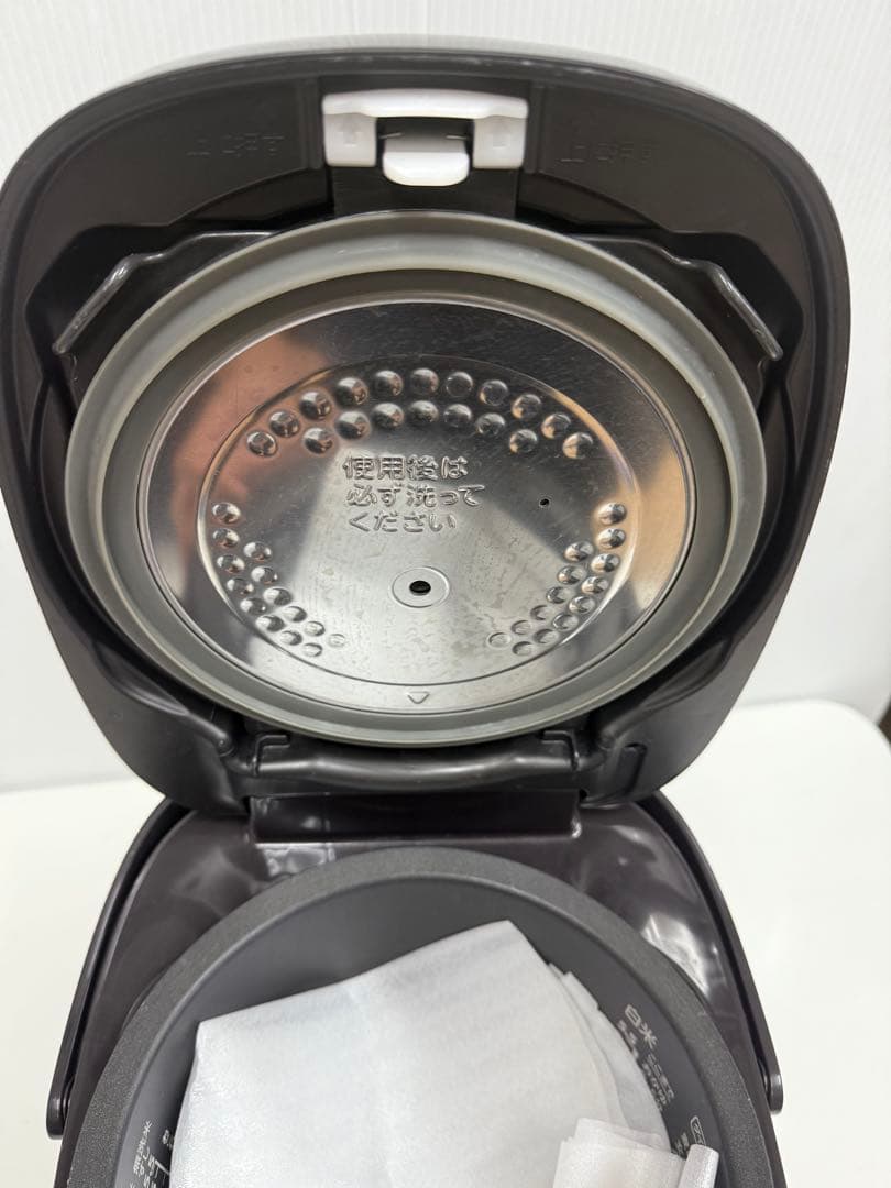 TOSHIBA 真空圧力IH ジャー炊飯器RC-10VRVE3 2023年製