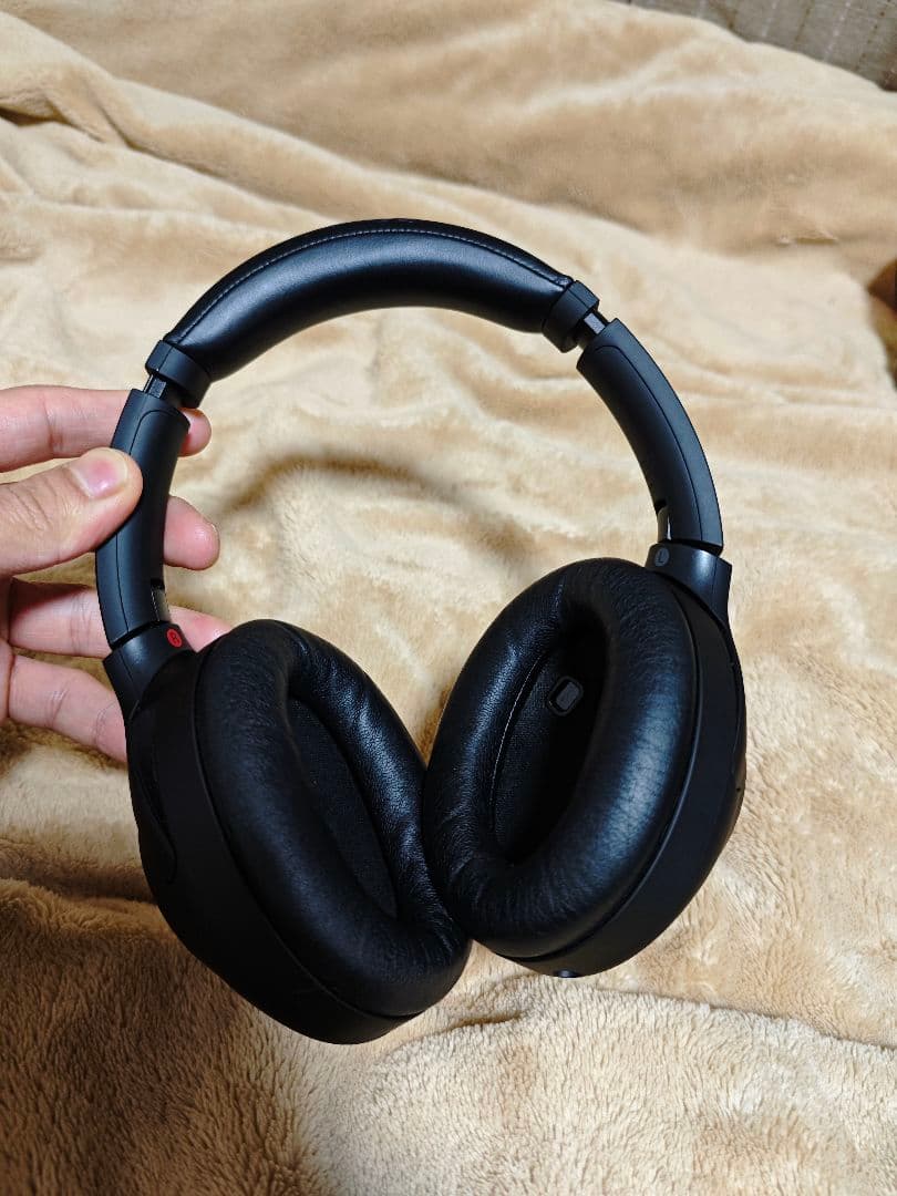 SONY WH-1000XM4 ワイヤレスヘッドホン（ブラック）