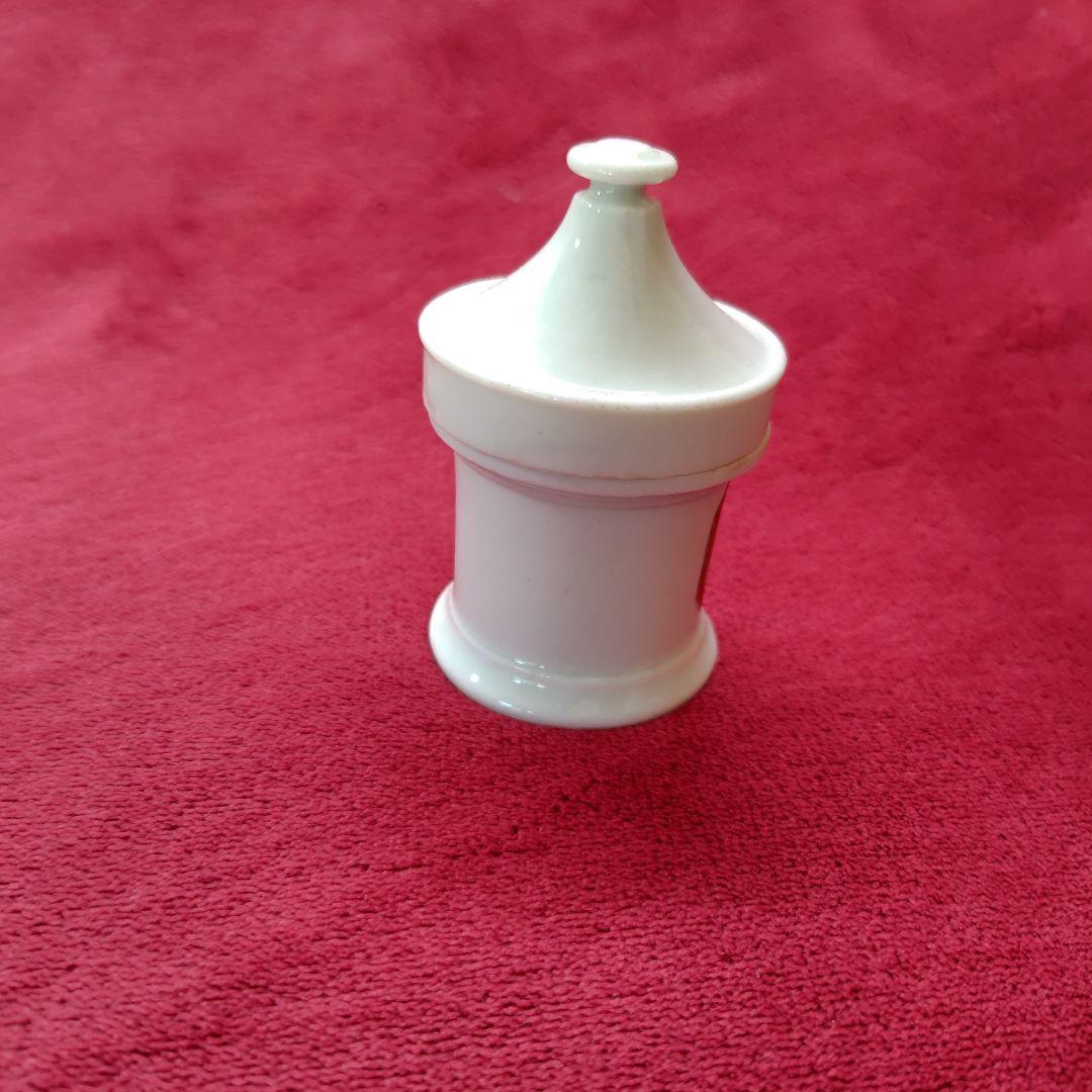 アンティークな [ 軟膏瓶 ]