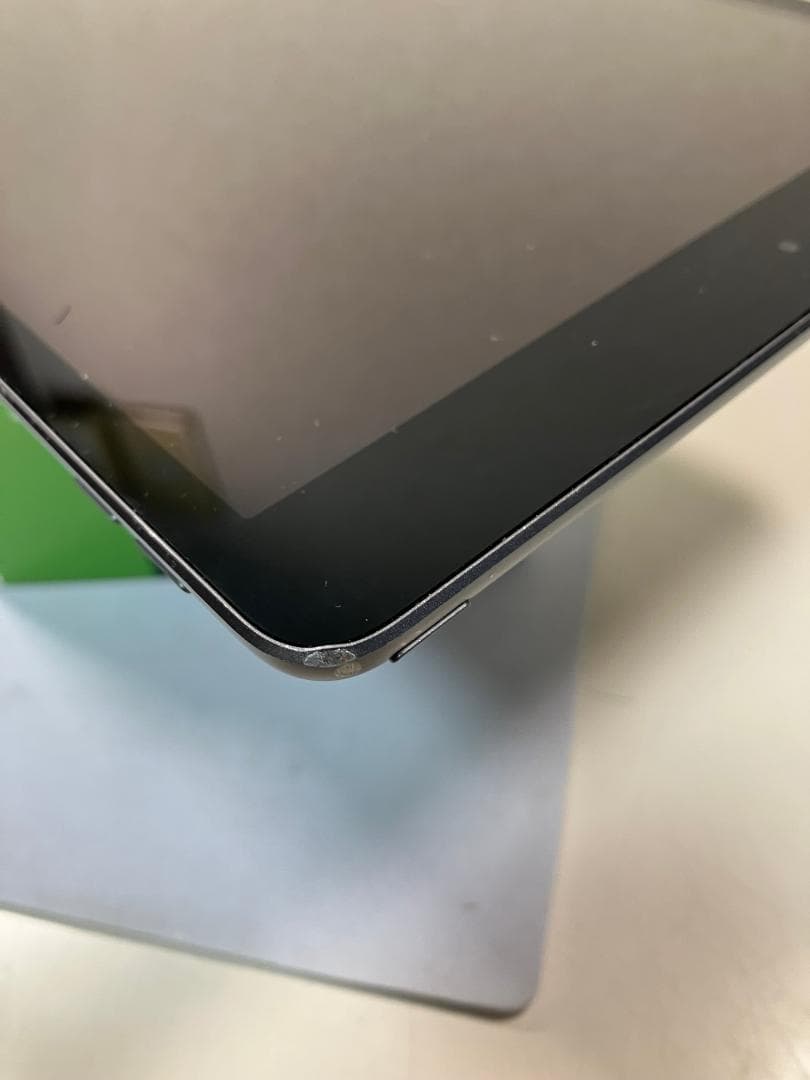 iPad 第8世代　128GB グレー　Wi-Fiモデル　カバーガラス付