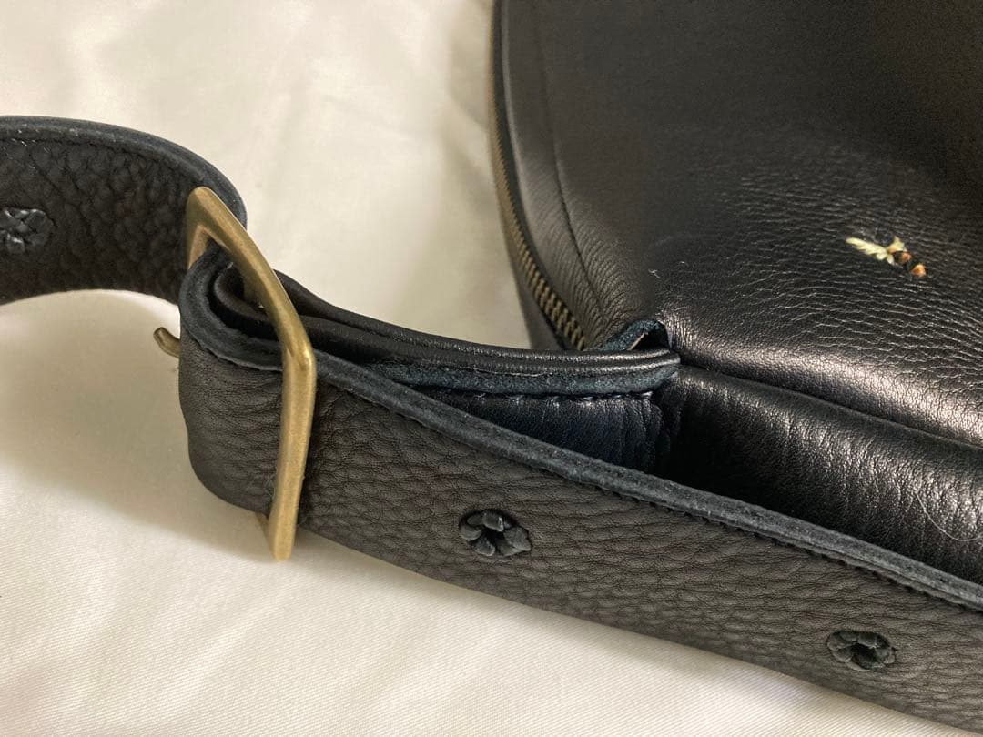 KUROSAWA 蜂マーク　ショルダーバッグ　ブラック　未使用