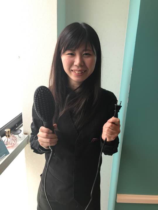 くせ毛がサラサラになるストレートブラシ  髪型イメチェン