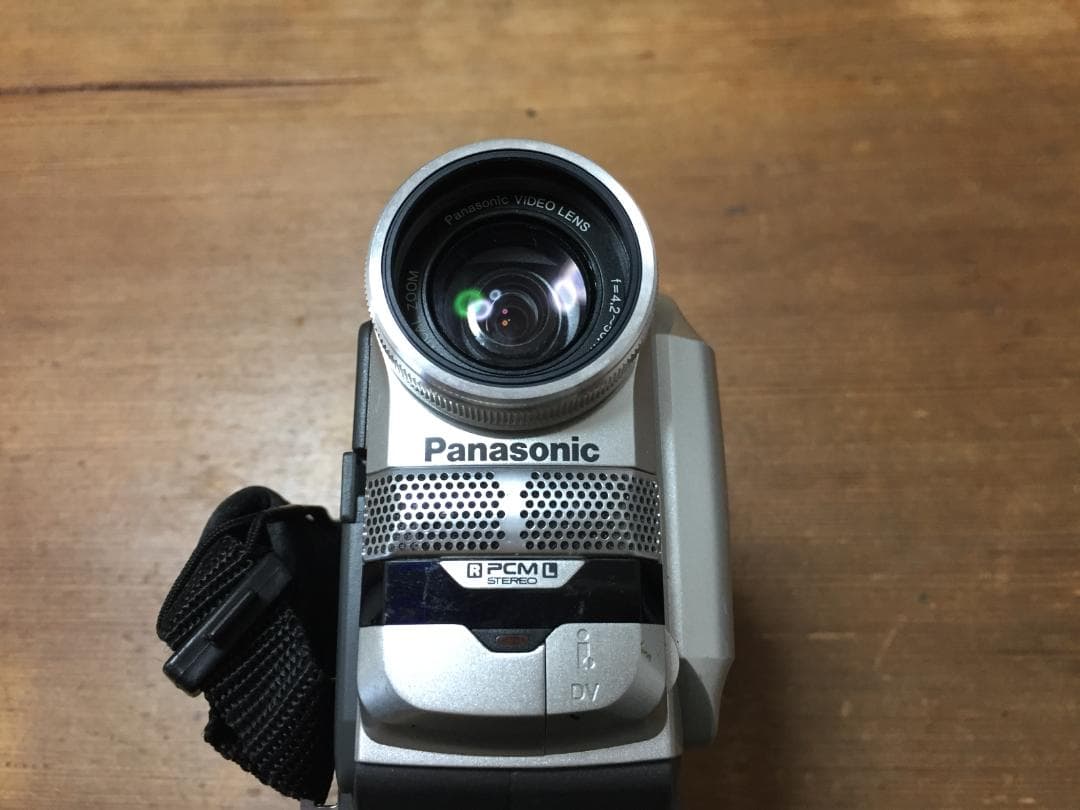 撮影再生ダビングOK　Panasonic　NV-DB1　付属品あり　液晶綺麗