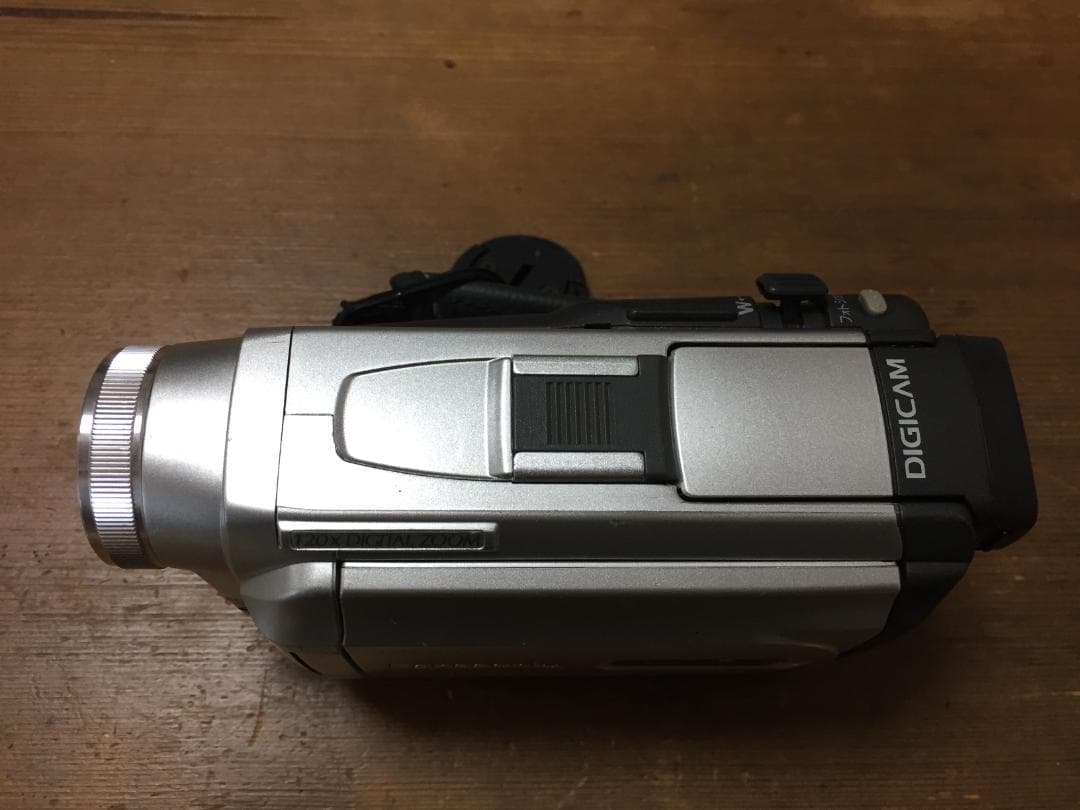 撮影再生ダビングOK　Panasonic　NV-DB1　付属品あり　液晶綺麗