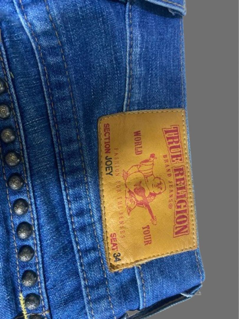 TRUE RELIGION joey フレアデニム スタッズ io着用