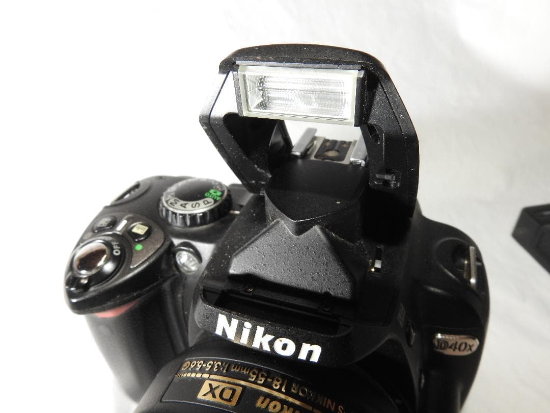 Nikon D40X デジタル一眼レフ (本体とレンズ)