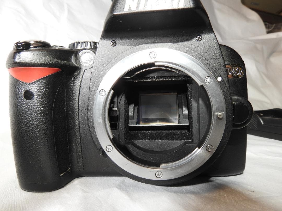 Nikon D40X デジタル一眼レフ (本体とレンズ)