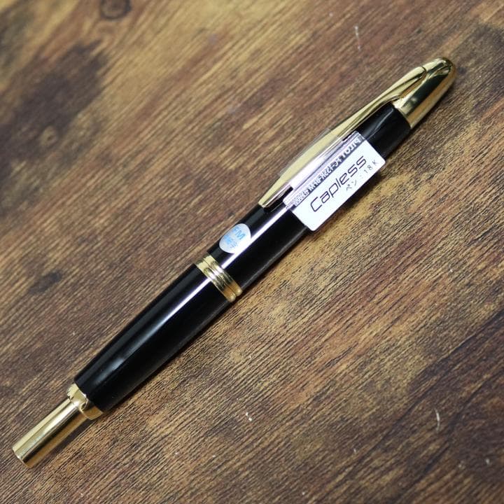 【PILOT】万年筆　キャップレス　FM字　18K