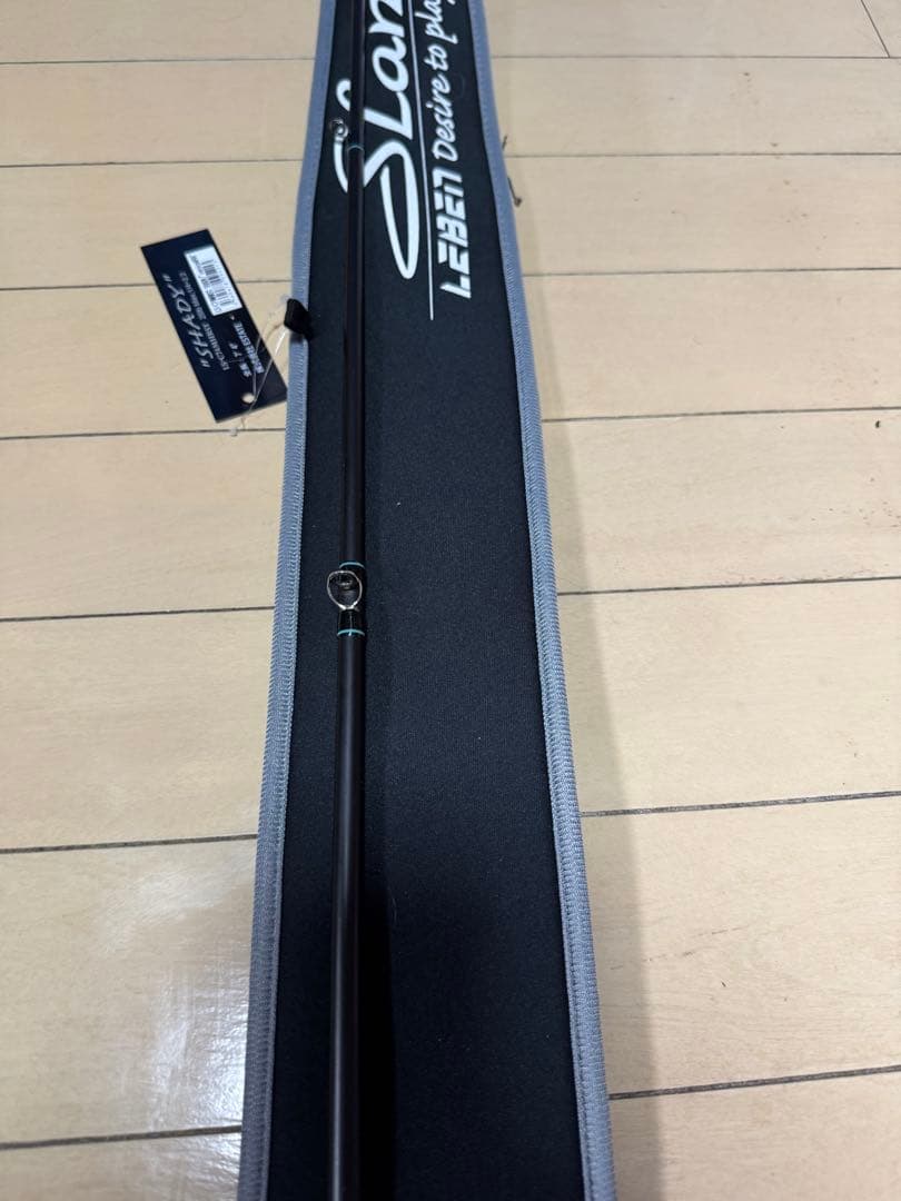 デジーノ スラング シェディ