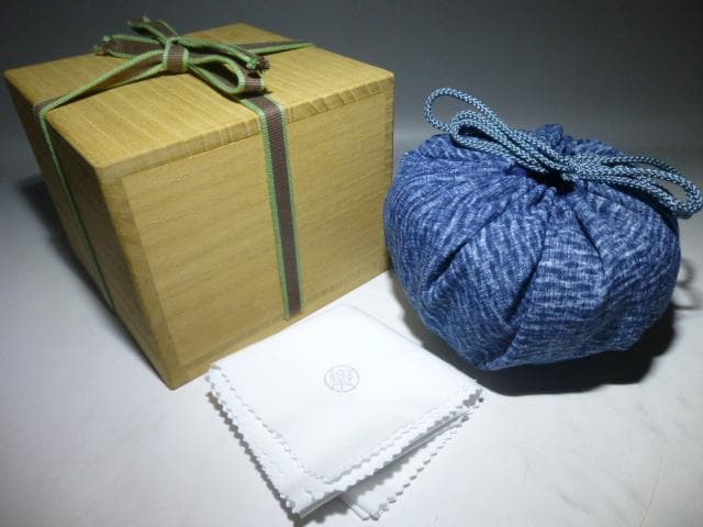 楽吉左衛門　十四代覚入赤茶碗／共箱共布仕覆／銘「福雲」／裏千家十五代鵬雲斎極め箱