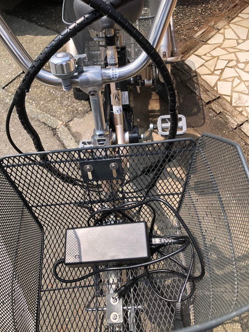 電動アシスト三輪自転車 シルバー/ブラック 説明文をよくお読みくださいませ